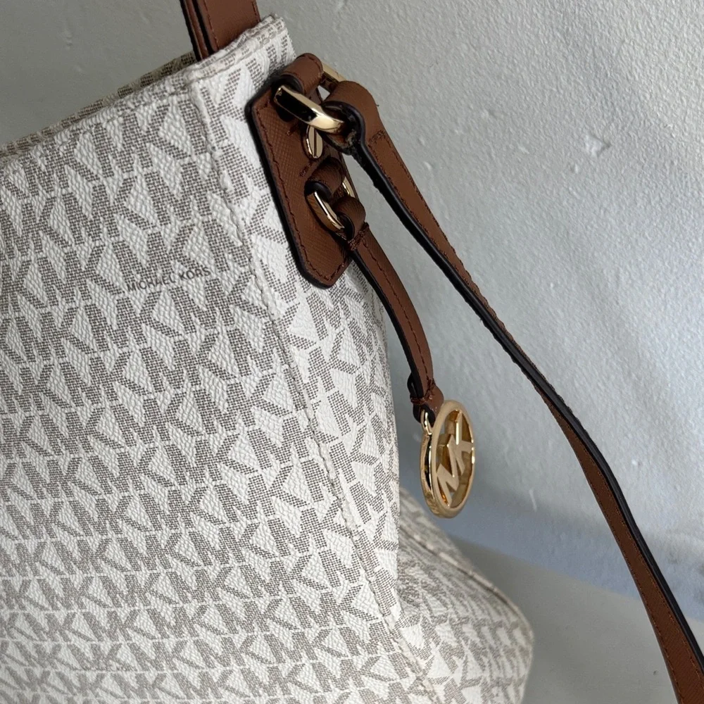 Jet Set Travel Large Logo Messenger Bag